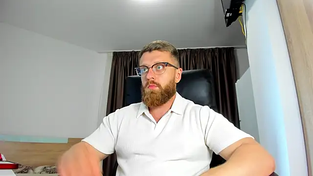 Snapshot of Findom_guy chatting on 7, 6, 2026 Findom guy online show from 7, 6, 2026