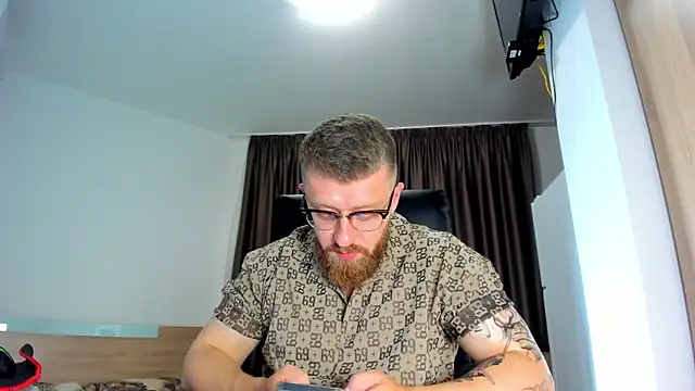 Snapshot of Findom_guy chatting on 13, 6, 2026 Findom guy online show from 13, 6, 2026