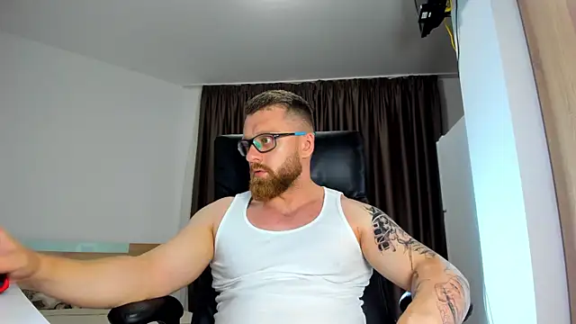 Snapshot of Findom_guy chatting on 15, 6, 2026 Findom guy online show from 15, 6, 2026