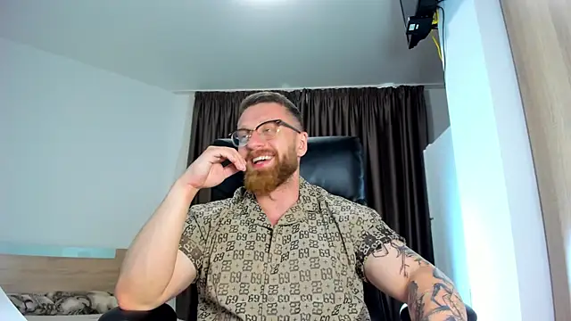 Snapshot of Findom_guy chatting on 18, 6, 2026 Findom guy online show from 18, 6, 2026