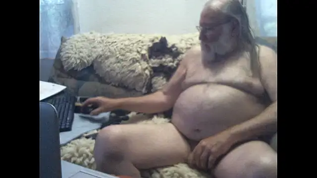 Snapshot of SexySantaC chatting on 4, 6, 2026 SexySantaC online show from 4, 6, 2026