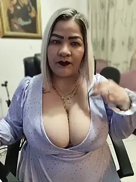 Dalessa Bigtits online show from 17, 6, 2026
