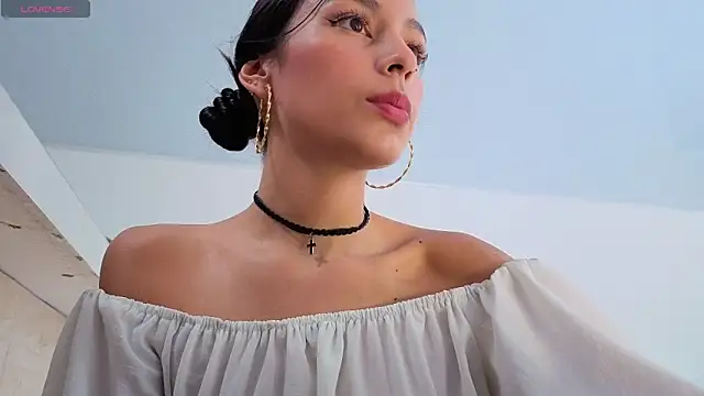 PIA STONE online show from 17, 6, 2026