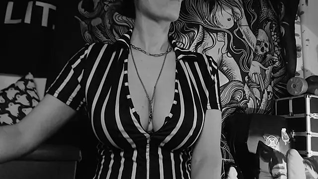 Silentmary online show from 11, 6, 2026