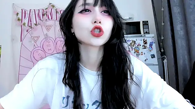 Holy420lolii online show from 28, 5, 2026