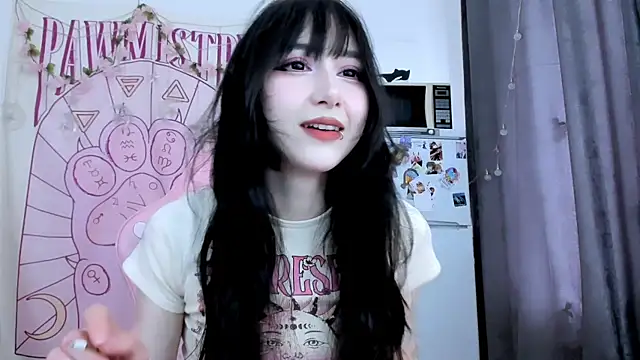 Holy420lolii online show from 9, 6, 2026