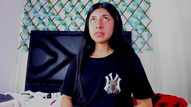 EmmaWilliamss online show from 16, 6, 2026
