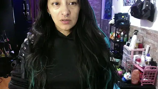 AngelaQueen  online show from 11, 6, 2026