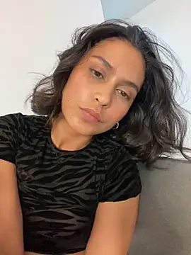 Snapshot of AnaRoxane_ chatting on 26, 2, 2025 AnaRoxane online show from 26, 2, 2025