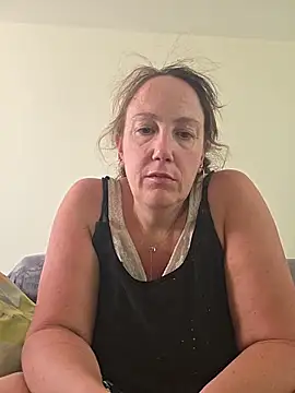 Wisie Cutie online show from 14, 6, 2026