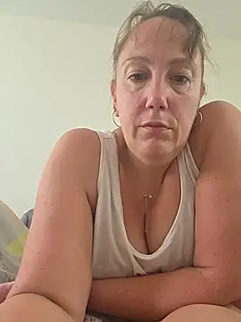 Wisie Cutie online show from 16, 6, 2026