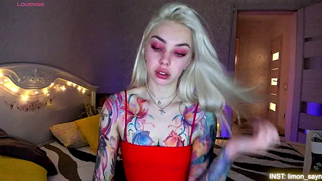 LillyMoure  online show from 16, 6, 2026