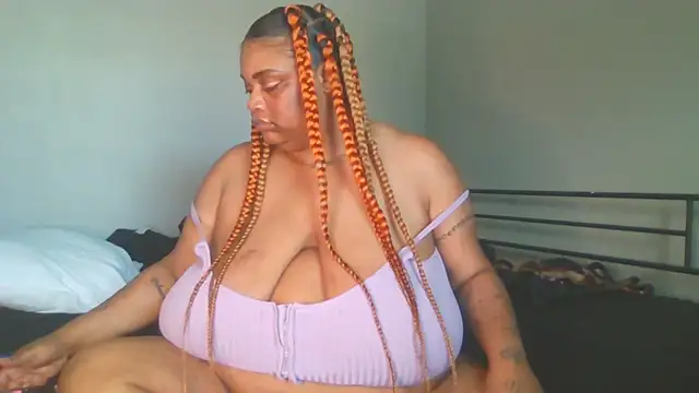 Snapshot of NaughtyHottieBBW chatting on 9, 6, 2026 NaughtyHottieBBW online show from 9, 6, 2026