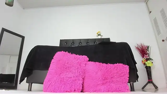 martinaclark online show from 30, 6, 2026