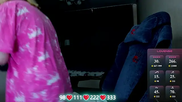 Olivia Munk online show from 9, 6, 2026
