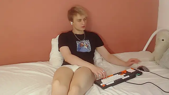 Oliver sweet  online show from 23, 6, 2026