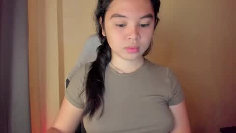 Snapshot of 0wwlo0k chatting on 17, 12, 2025 0wwlo0k online show from 17, 12, 2025