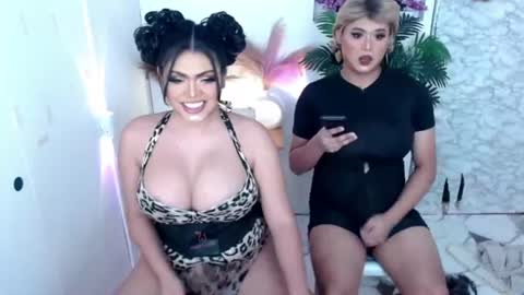 Snapshot of 10incheskinkynastytrans chatting on 21, 6, 2026 Sasha Banks online show from 21, 6, 2026