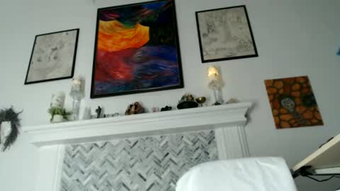 Aurora Willows online show from 22, 6, 2026