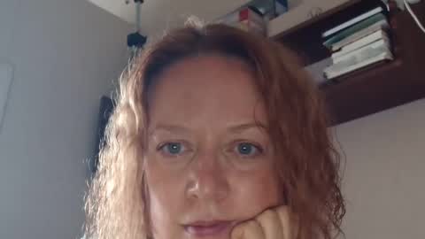 Snapshot of 12ennie chatting on 12, 9, 2025 12ennie online show from 12, 9, 2025