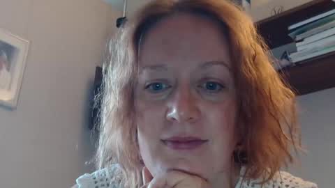 Snapshot of 12ennie chatting on 17, 9, 2025 12ennie online show from 17, 9, 2025