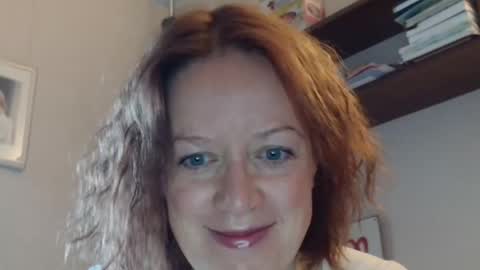 Snapshot of 12ennie chatting on 7, 10, 2025 12ennie online show from 7, 10, 2025