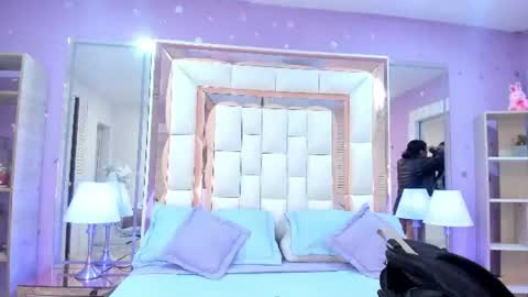 Scarlette  online show from 9, 6, 2026
