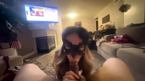 1980latinocouple online show from 14, 6, 2026