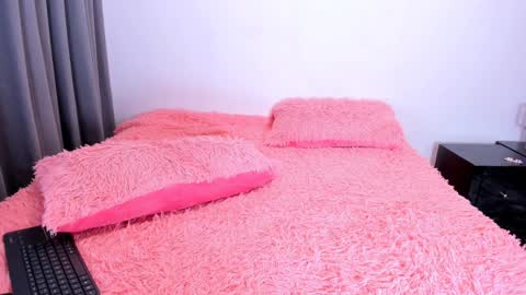 Hello soy bonnie  online show from 28, 1, 2025