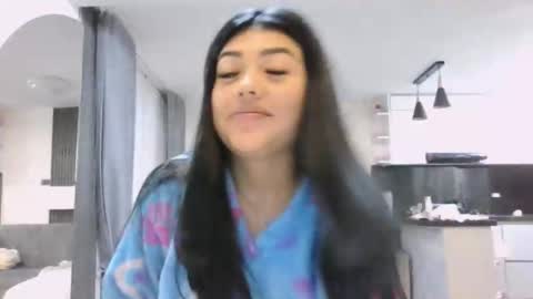 Hello soy bonnie  online show from 7, 10, 2025