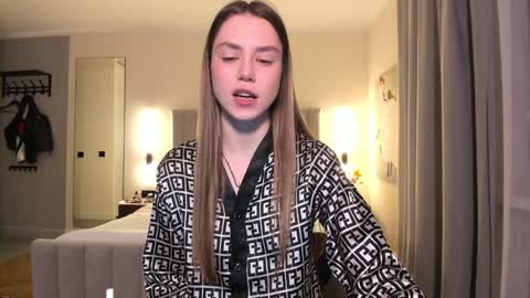 Snapshot of 1i1ypa1mer chatting on 13, 12, 2024 Lily 3 online show from 13, 12, 2024