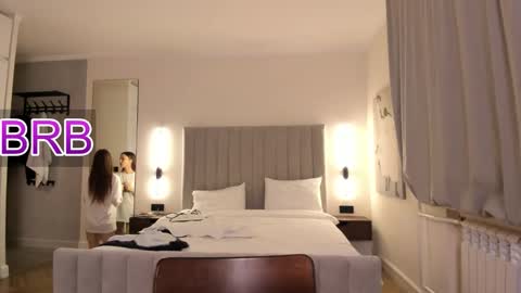 Lily 3 online show from 17, 11, 2025