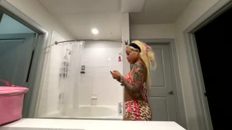 1lexibae online show from 17, 7, 2026