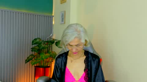 Miss Monserrate online show from 17, 6, 2026