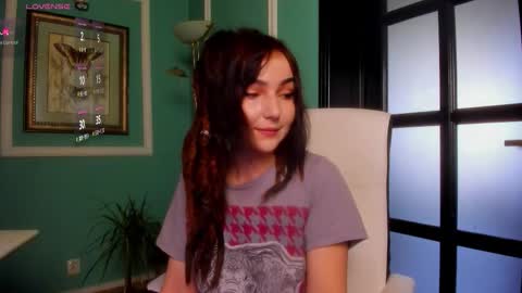 Moona  online show from 13, 1, 2026