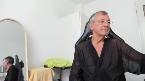 Snapshot of 200gentleman chatting on 7, 7, 2026 Henk online show from 7, 7, 2026