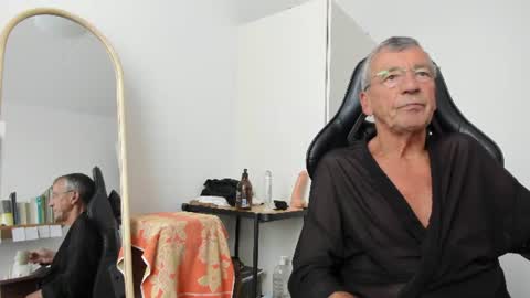 Snapshot of 200gentleman chatting on 4, 8, 2026 Henk online show from 4, 8, 2026