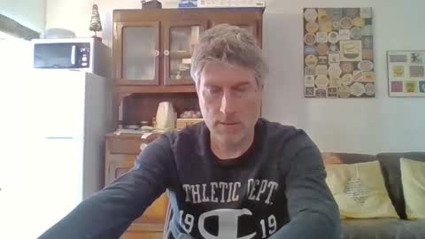 22esserre online show from 28, 2, 2025