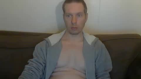 Snapshot of 2small4you83 chatting on 24, 2, 2026 2small4you83 online show from 24, 2, 2026