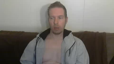 Snapshot of 2small4you83 chatting on 19, 3, 2026 2small4you83 online show from 19, 3, 2026