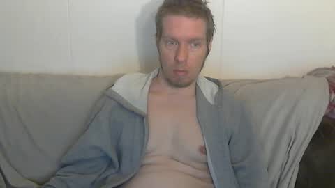 2small4you83 online show from 25, 4, 2026