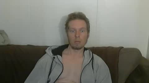 2small4you83 online show from 5, 5, 2026