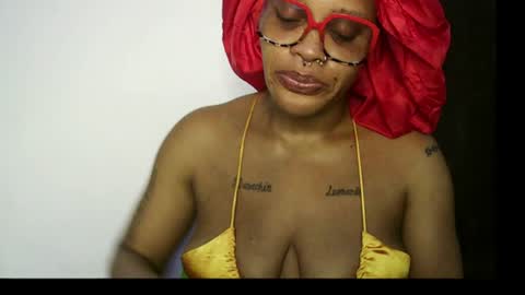 Snapshot of 420ebony_goddess chatting on 15, 7, 2026 goddess zuri online show from 15, 7, 2026
