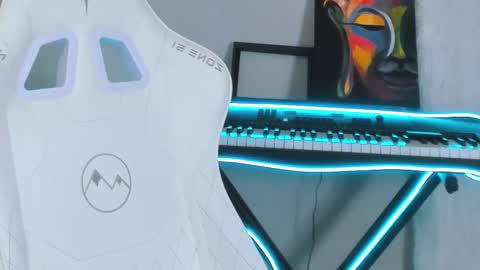 Andrew online show from 9, 3, 2025