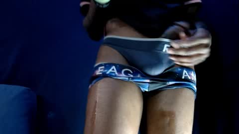 Snapshot of 5hbk chatting on 8, 1, 2025 Tettaz GetitJusy4ya online show from 8, 1, 2025