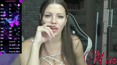 Mia my pvt is open and lovense is active online show from 15, 1, 2025