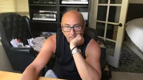 daddy vegas  for single women and couples here online show from 27, 6, 2026