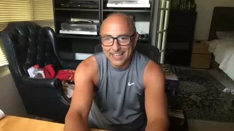 daddy vegas  for single women and couples here online show from 1, 7, 2026