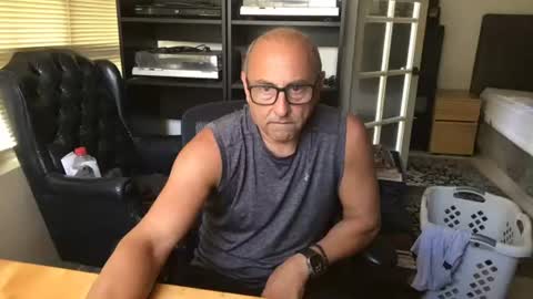 daddy vegas  for single women and couples here online show from 4, 7, 2026