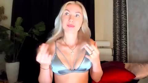 Snapshot of 6noangel66 chatting on 18, 9, 2025 SABOTAGE online show from 18, 9, 2025